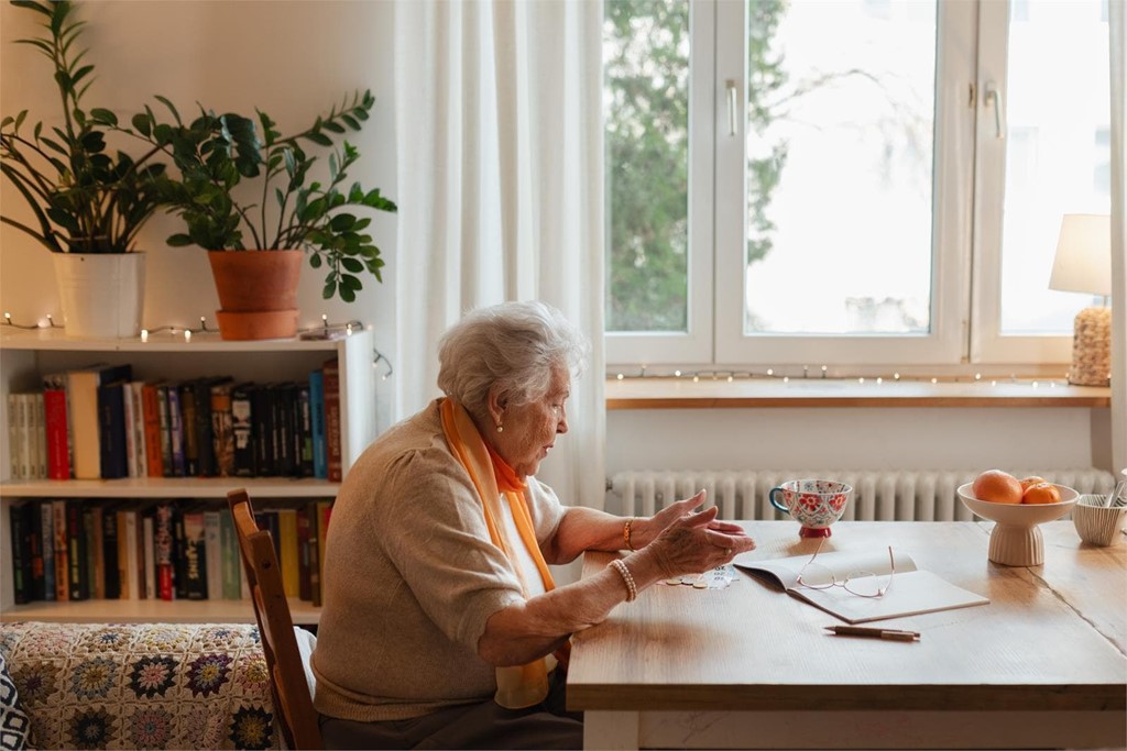 El impacto de la soledad en las personas mayores